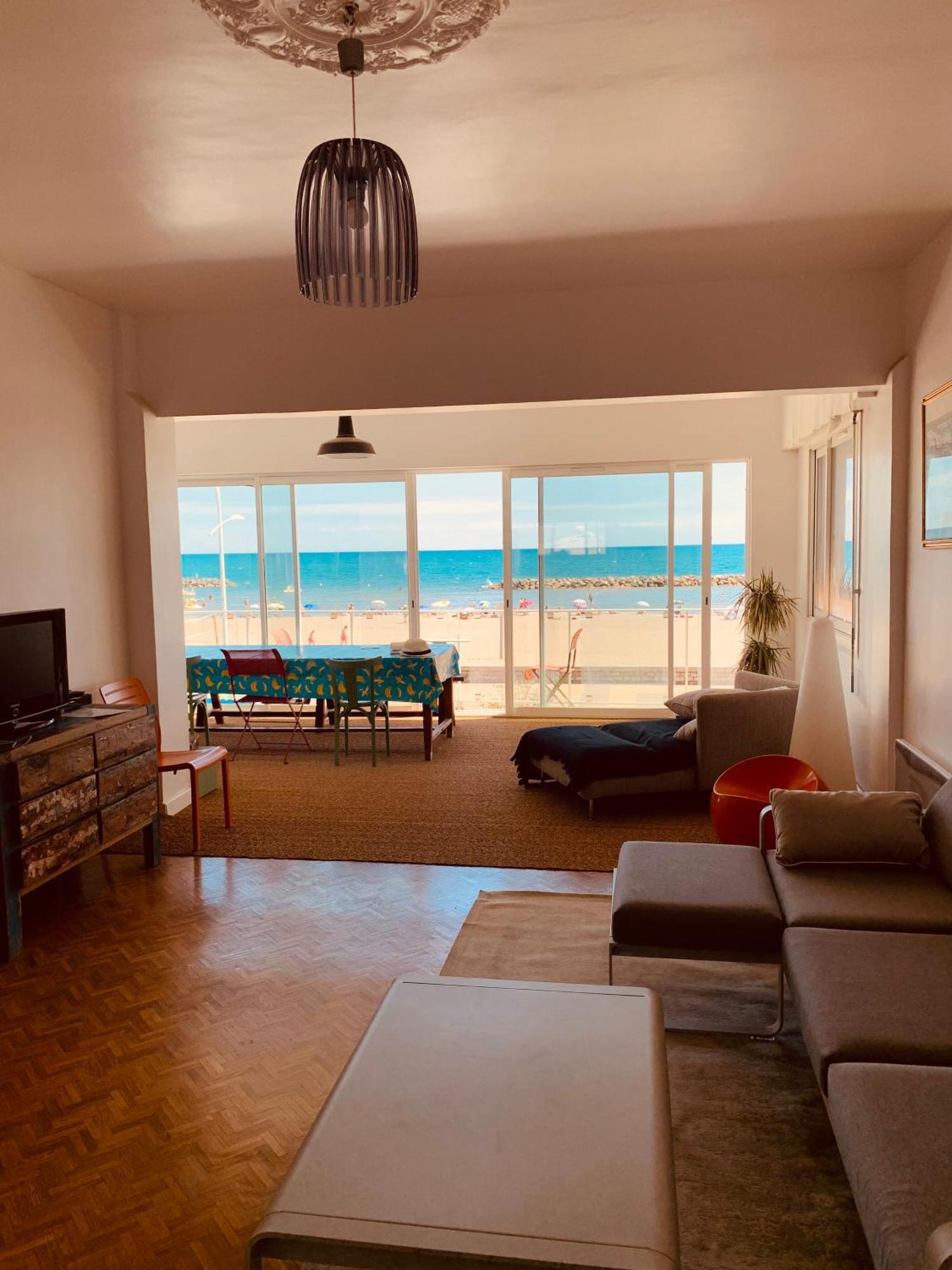 Bel Appart Vue Mer 瓦尔拉普拉日 外观 照片